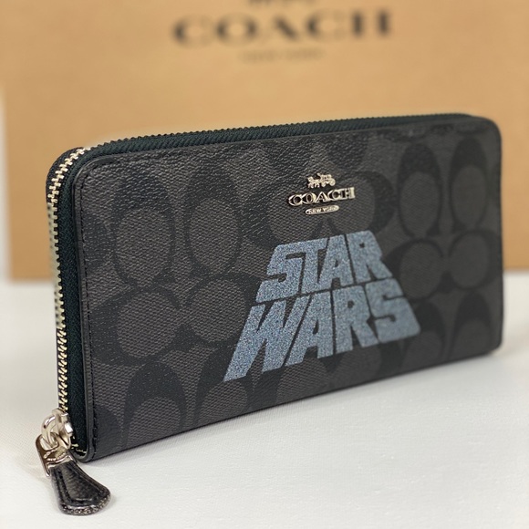 🔥SALE 🔥Star Wars x Coach 2PCS Tote & Wallet - Picture 8 of 16